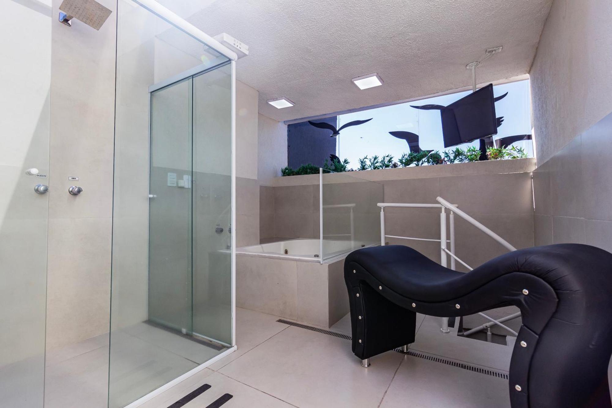 Radial - Radial Leste Hotel do amor *