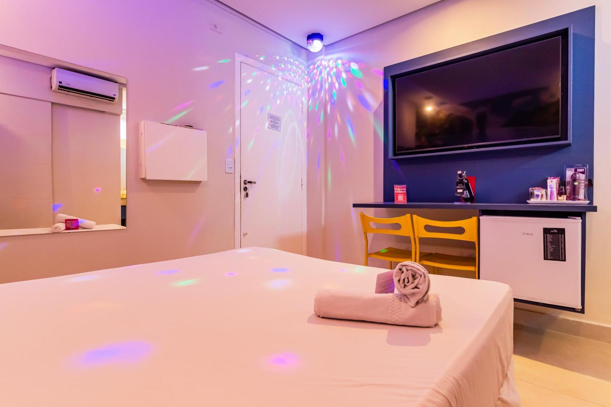 Radial - Radial Leste Hotel do amor *